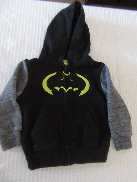 Childs Size 2 Batman Hoodie - Picture 9 of 9